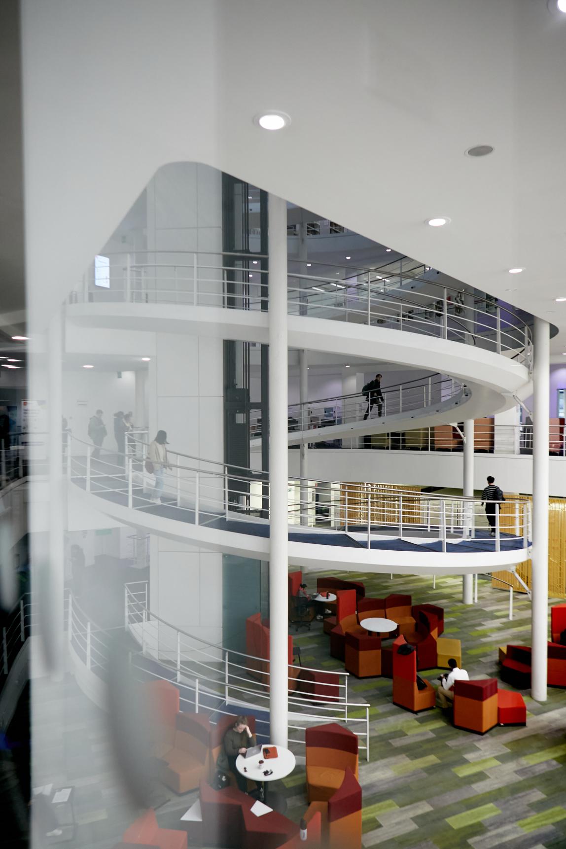 伦敦政治经济学院2023年12月_8