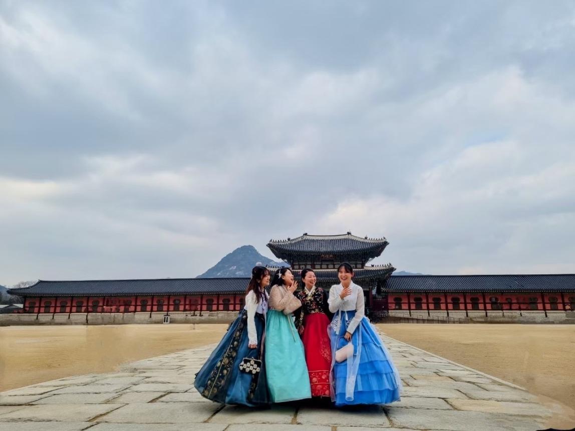 SAF日本的Saiko Hirano跟随Jihye踏上SAF韩国之旅