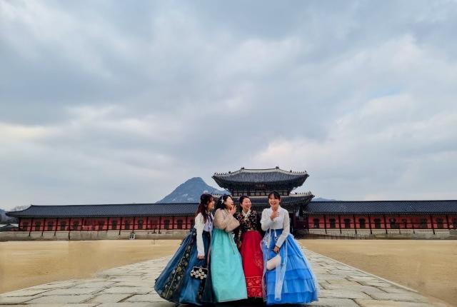 SAF日本的Saiko Hirano跟随Jihye踏上SAF韩国之旅